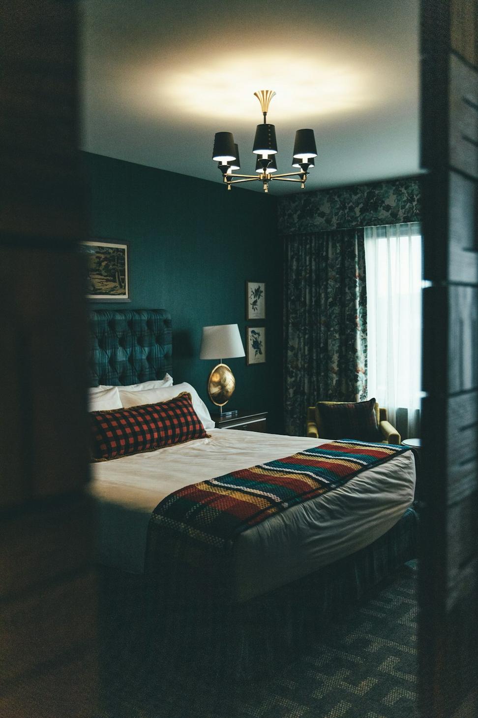 Standard Queen Room